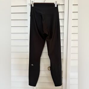 ALO Airlift 7/8 black leggings